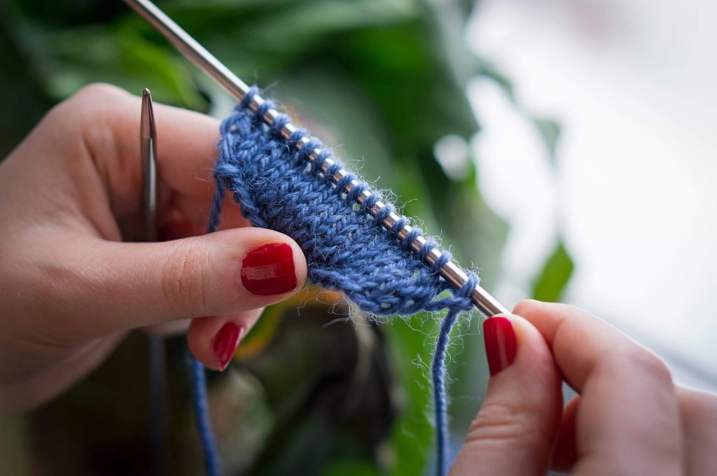knitting vs crochet: knit fabric